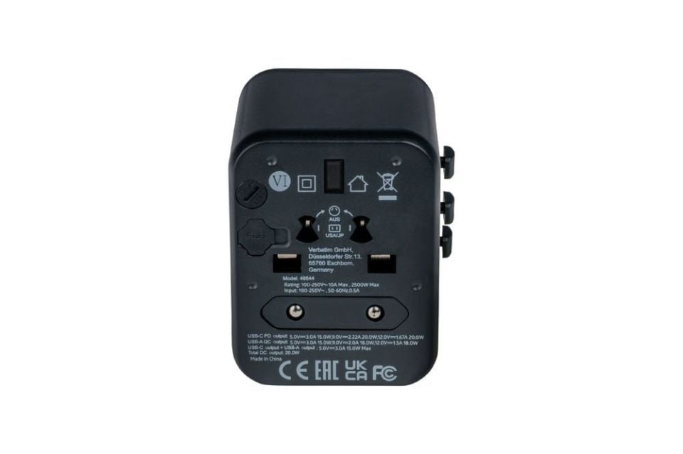 Verbatim UTA-02 Evrensel Seyahat Adaptörü - PD20W / QC / 1xUSB / 1xType-C